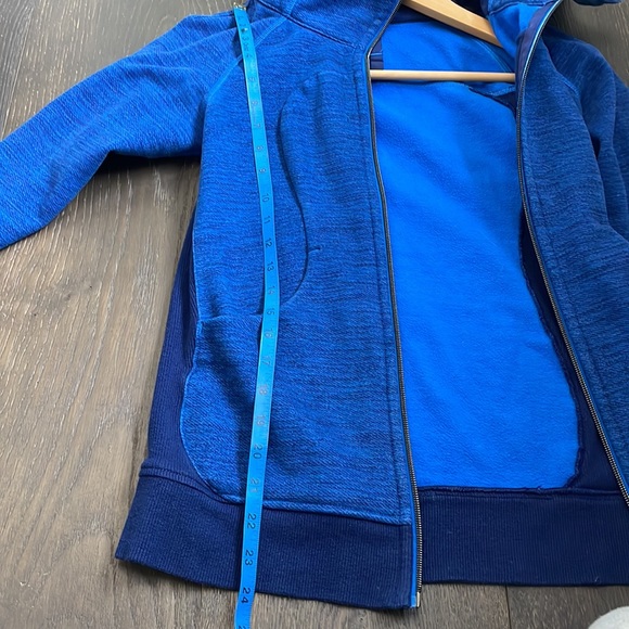 Lululemon, Scuba Hoodie - Picture 9 of 9